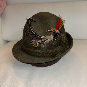 Vintage Wool Green Austria  Oktoberfest-fest Original Bavarian hunting hat. 58